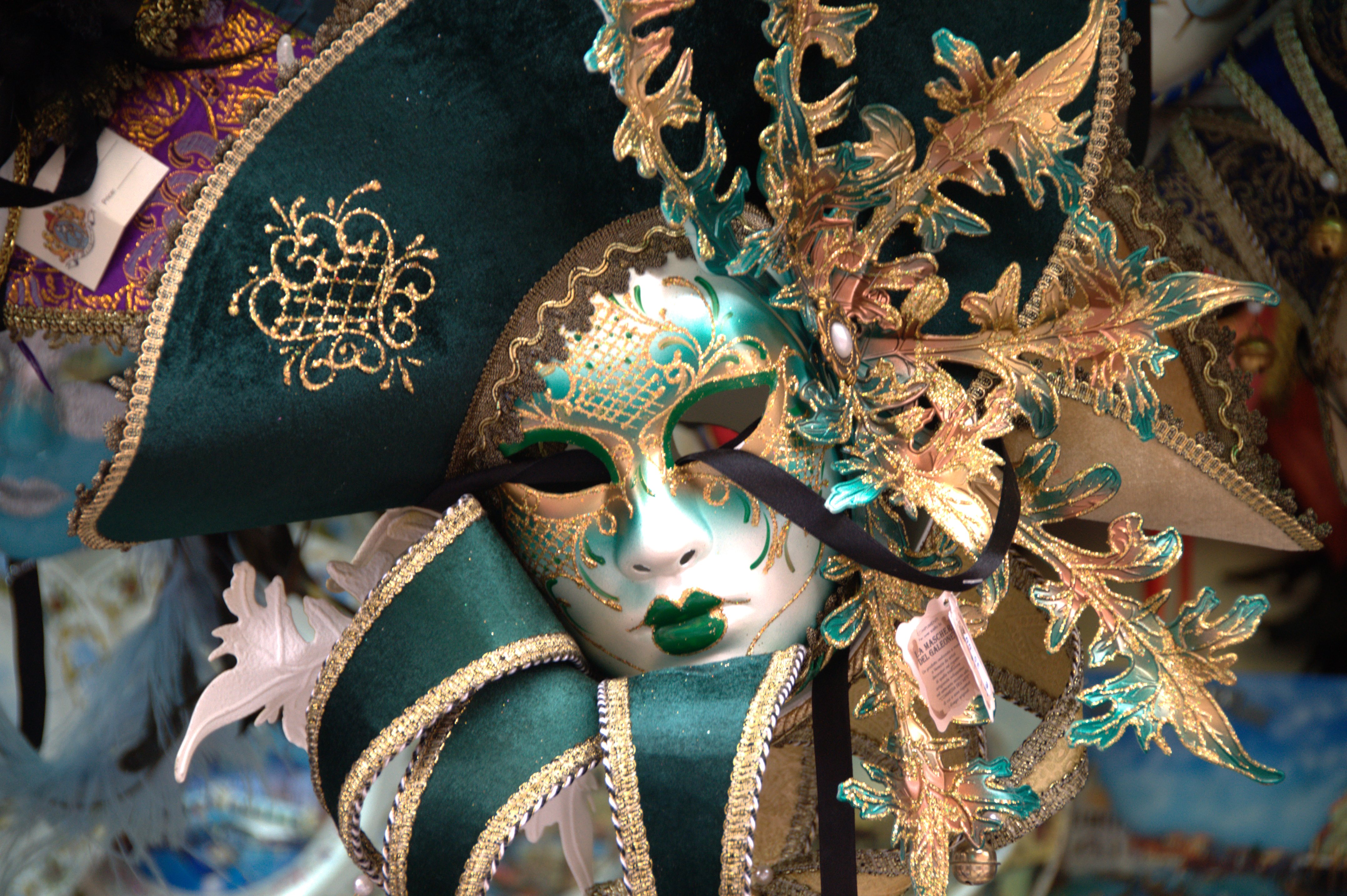belediging monster Productiecentrum Types of Venetian Carnevale Masks & History Behind Them | Italy Now