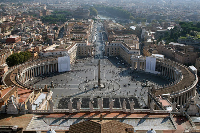 St-Peter-s-Square-Piazza-San-Pietro-Vatican-City